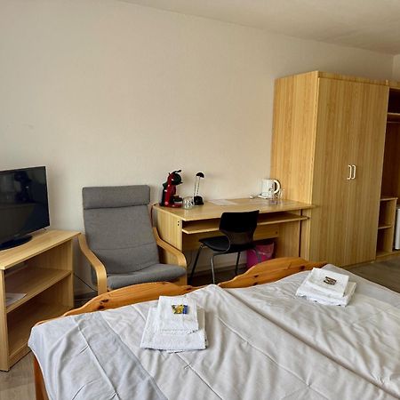 Gaestehaus Hassloch/Pfalz ภายนอก รูปภาพ
