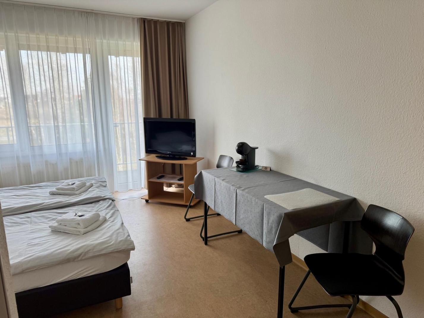 Gaestehaus Hassloch/Pfalz ภายนอก รูปภาพ