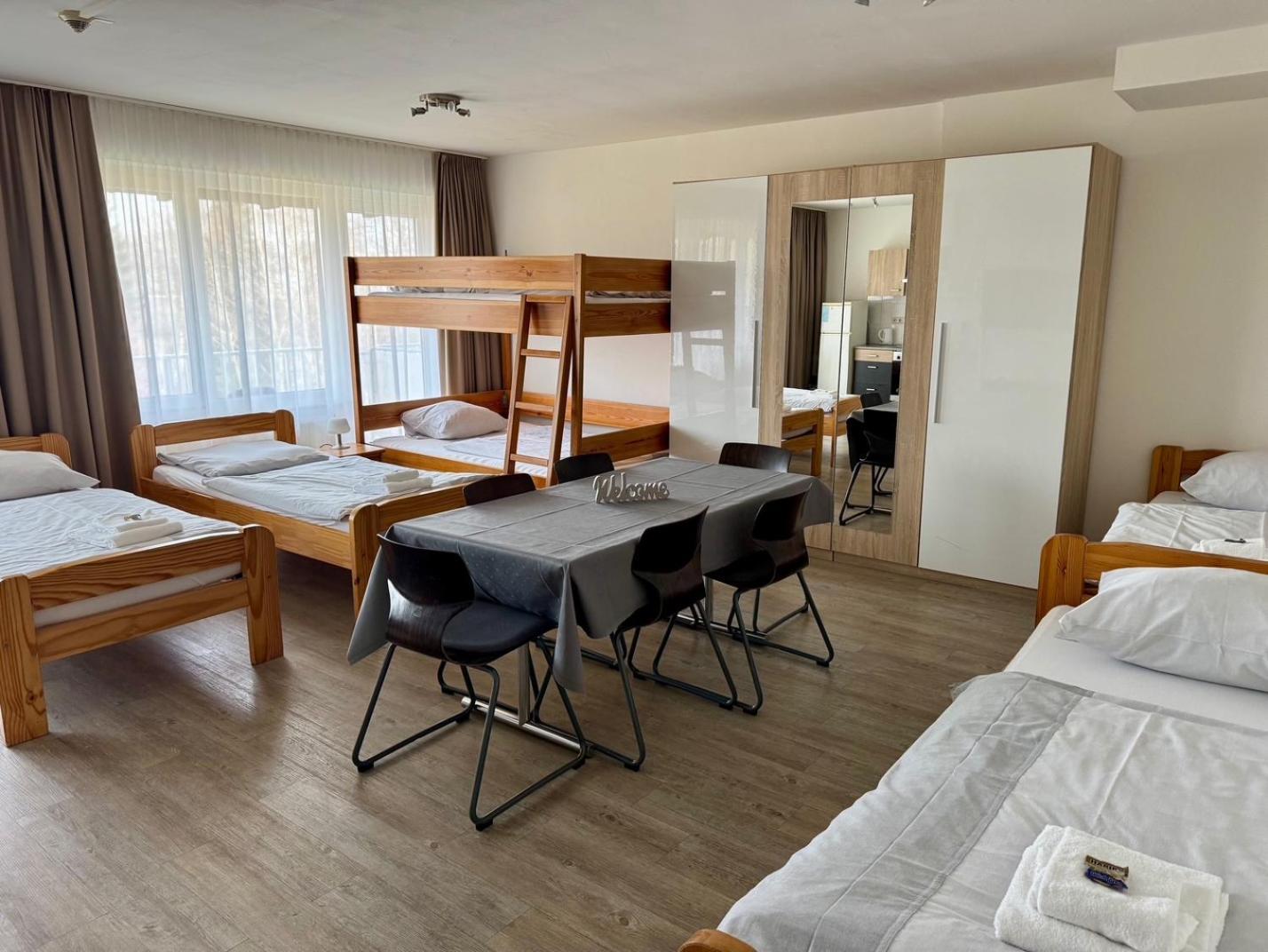 Gaestehaus Hassloch/Pfalz ภายนอก รูปภาพ