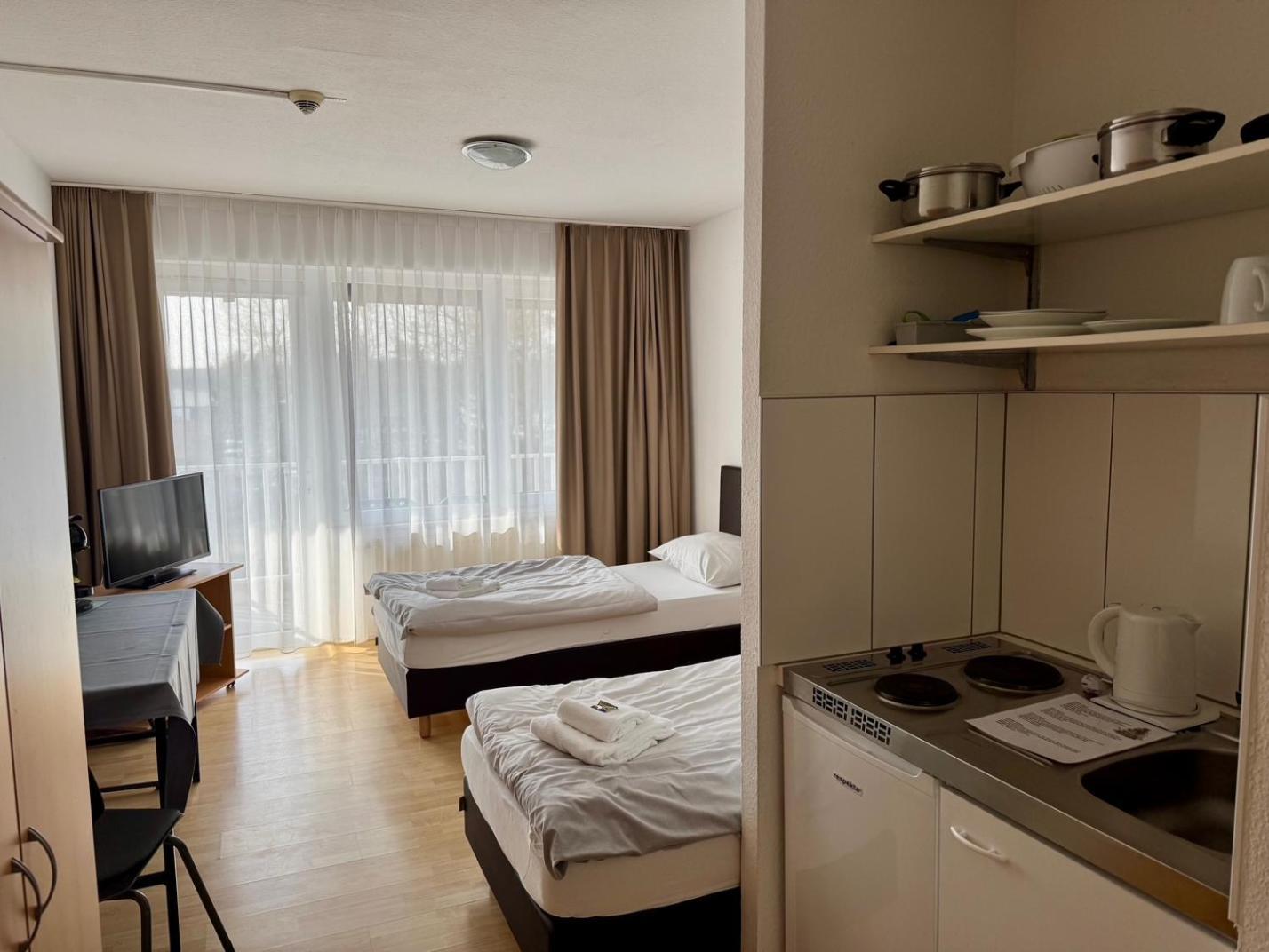 Gaestehaus Hassloch/Pfalz ภายนอก รูปภาพ