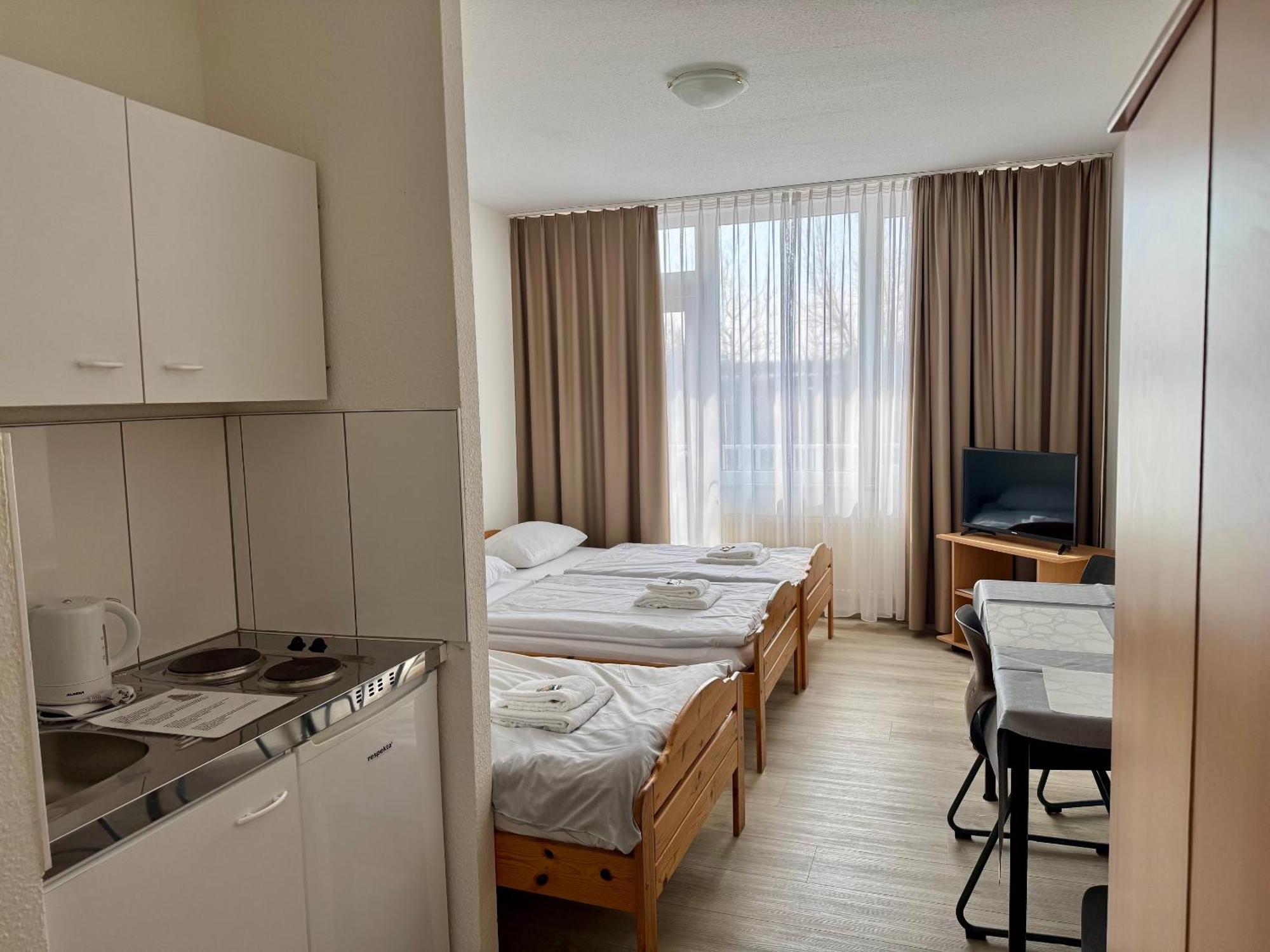 Gaestehaus Hassloch/Pfalz ภายนอก รูปภาพ